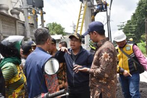 Sidak Proyek Frontage Road Ruas Delta Sari-Lingkar Timur, Bupati Sidoarjo: Selesai Maret