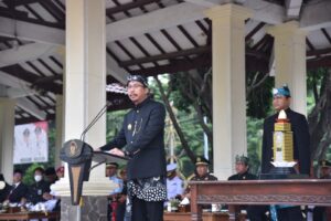 Bupati Sidoarjo Ahmad Muhdlor Pimpin Upacara Harjasda 164, Serta Berikan Penghargaan ke Forkopimda