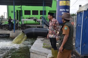 Guna Upaya Atasi Banjir Di Sidoarjo Bupati Ahmad Muhdrlor Menambah 10 Pompa Air Portable