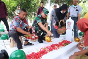 Kasad Ziarah ke TMP Kesenden dan Tinjau  Pembangunan Masjid Syarif Abdurachman