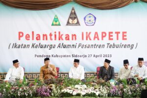 Pelantikan PC IKAPETE Sidoarjo, Bupati Muhdlor : Santri Bisa Jadi Presiden dan Wakil Presiden