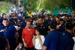 Sabtu Malam, Presiden Jokowi Sapa Warga dan Pedagang di Malioboro