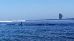 Belajar Surfing Di Pantai Tanjung Penyu
