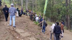 Pendakian Gunung dengan konsep Family Hiking dan Digital Waste Management