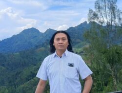 Artikel : ‘Hakim Menjadi Wakil Tuhan, Sejak Kapan?!’