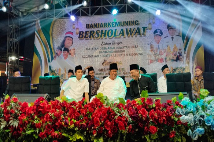 Gus Muwafiq Bedah Filosofi Ruwatan dalam "Banjar Kemuning Bersholawat"