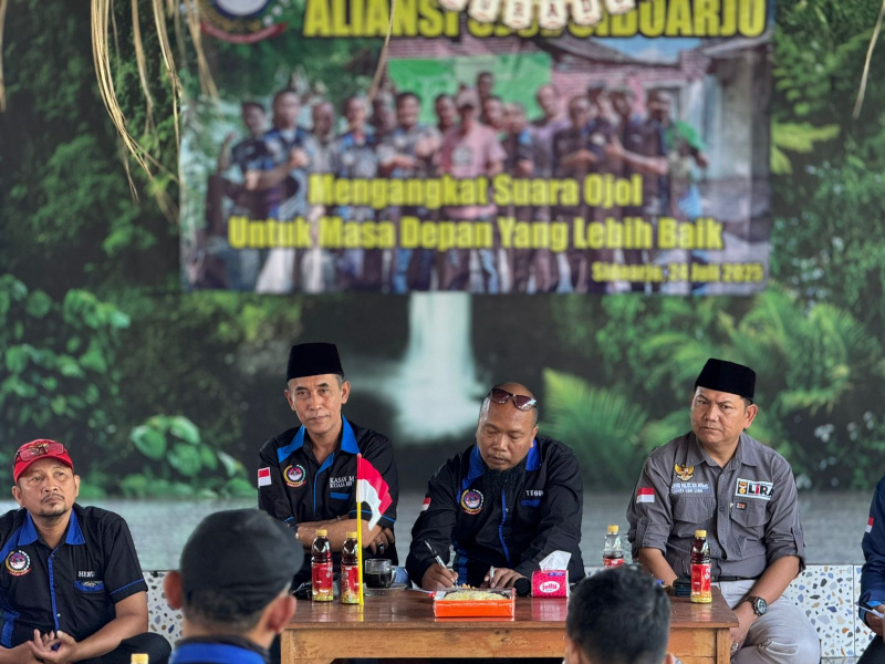 Aliansi Ojol Sidoarjo gaungkan seruan lantang meminta adanya regulasi pasti, adil, dan berpihak pada kesejahteraan driver ojol