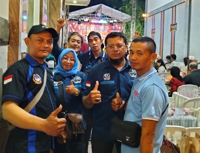 Panggung Rakyat HUT Ratu ke-10 dihadiri Aliansi Wartawan Online Sidoarjo (AWOS) dan Aliansi Ojol Sidoarjo (AOS) pada Jumat malam. 