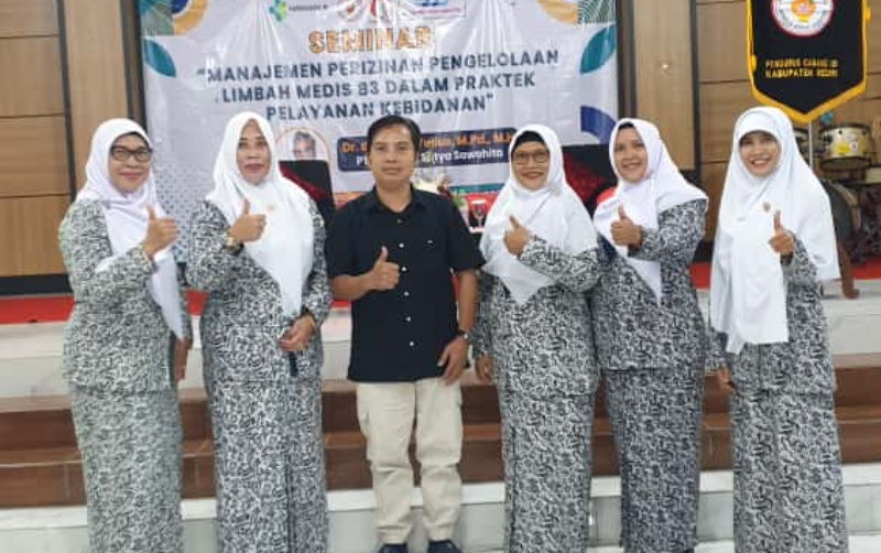 IBI Kediri libatkan dr. Andre dalam upaya meningkatkan kesadaran dan kepatuhan para bidan terhadap pengelolaan limbah medis yang aman.