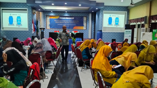 DR Koen guncang Aisyiyah Sidoarjo dengan pelatihan komposter organik yang dirancang untuk memperkuat perilaku sanitasi dan implementasi STBM