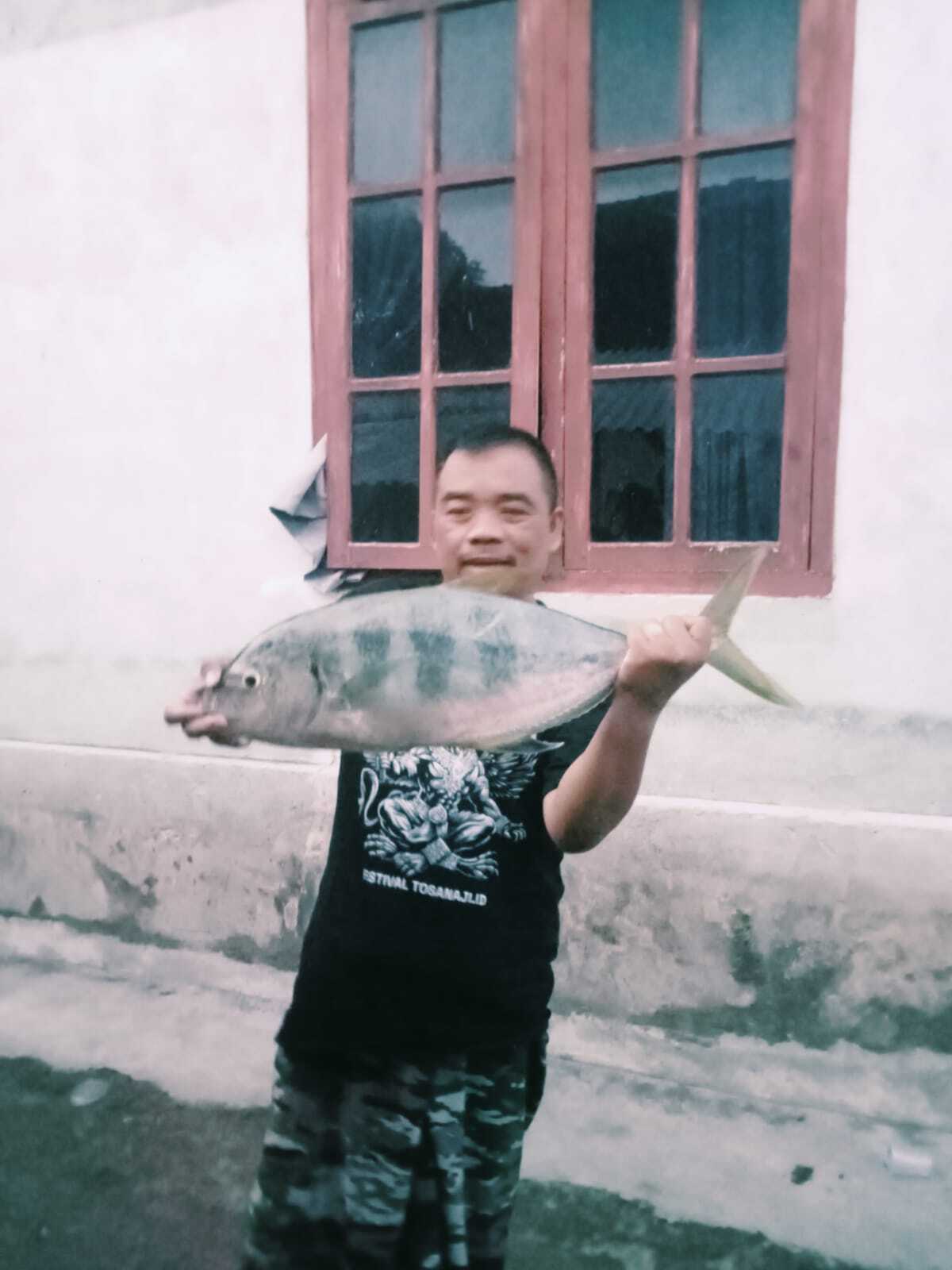 IBU:"Saya ingin anak saya sekolah sampai tinggi. Tapi kalau mau ke SMA di Sumenep, biaya nya besar dan kami khawatir."